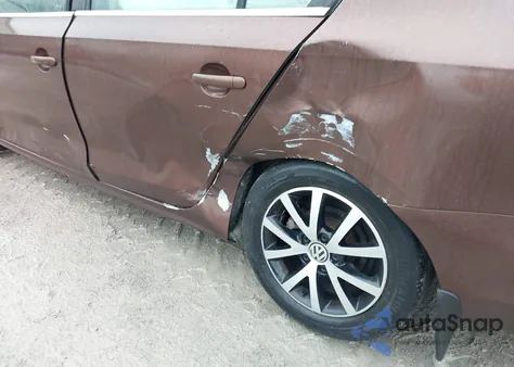 2017 Volkswagen Jetta 1.4T Se z USA, uszkodzony, nr VIN 3VWDB7AJ7HM201444